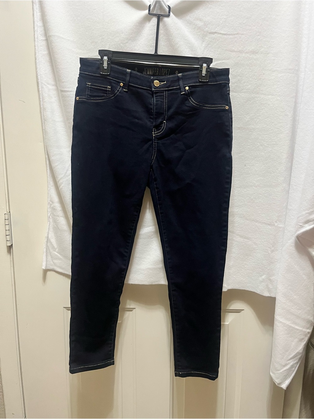 Jennifer Lopez Women's Navy Skinny Jeans